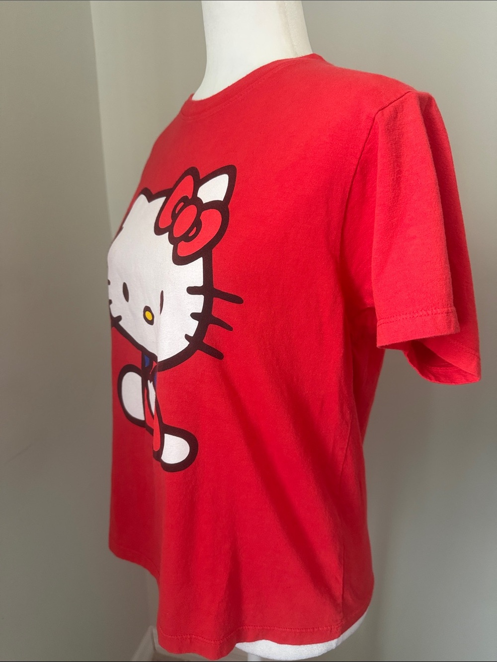 Sanrio Hello Kitty Classic Red Graphic Tee Size Small T-shirt Women’s - Picture 3 of 9